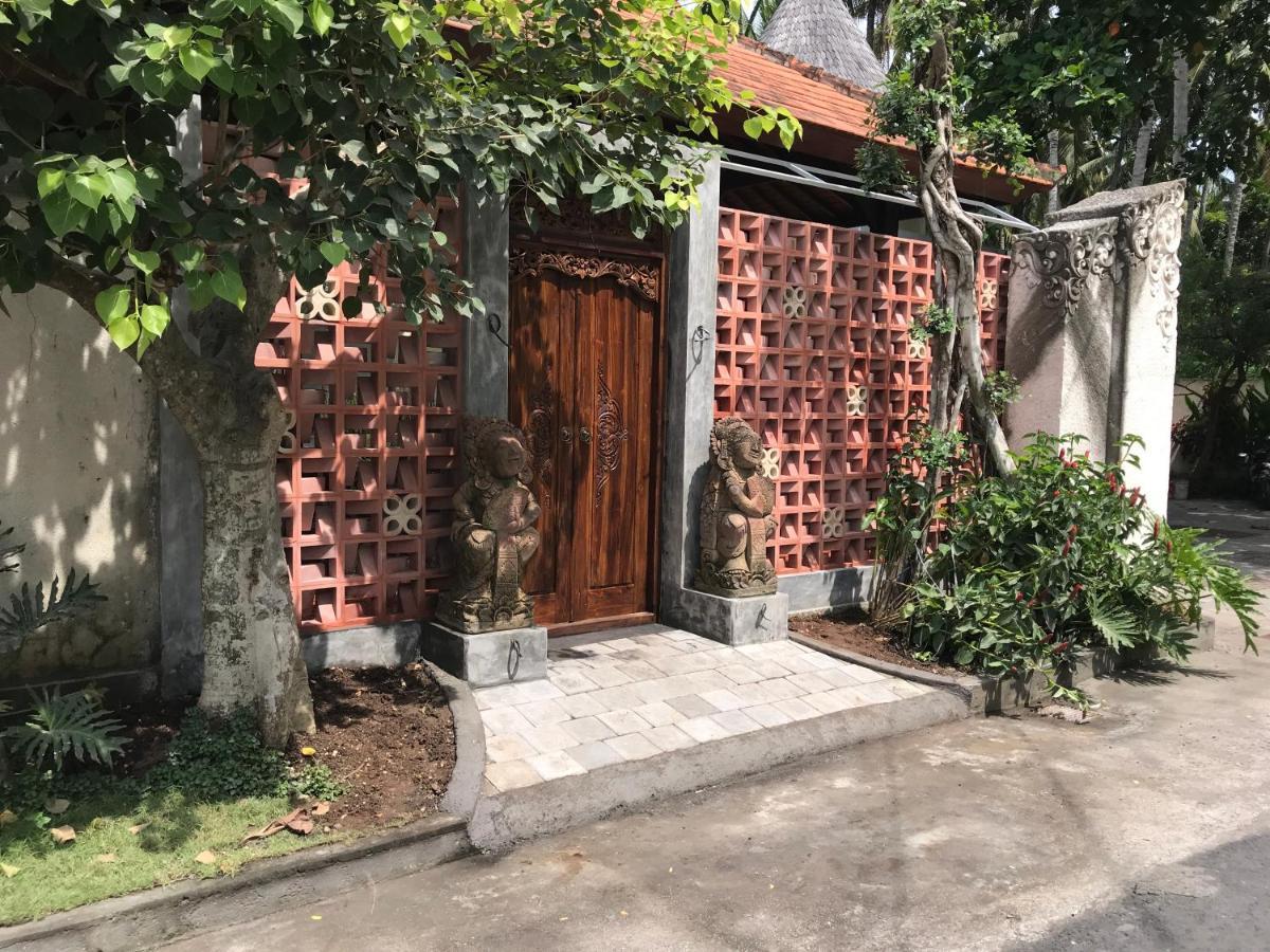 Akatara Hotel Toyapakeh Dış mekan fotoğraf